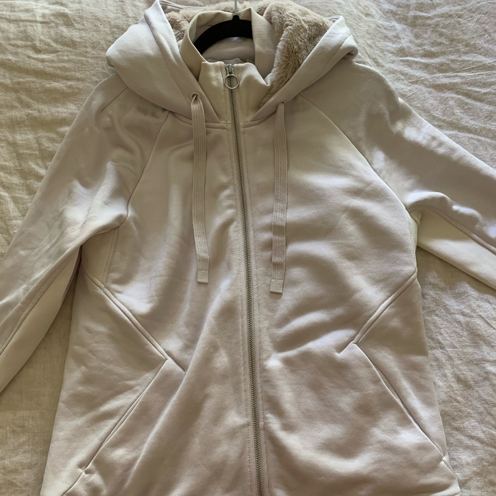 Athleta Triumph Luxe Shine Hoodie